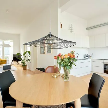 Location - Citycenter - Balcony Apartment Copenhagen